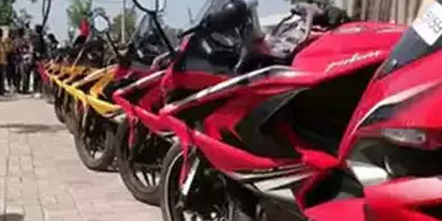 bajaj-auto-sales-down-5-at-381530-units-in-july